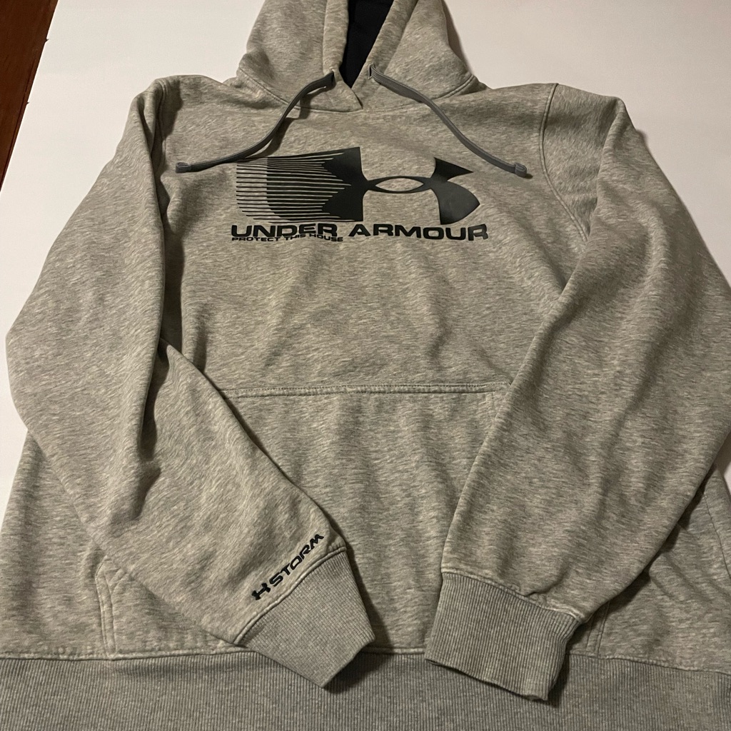 Under Armour Men's Light Gray Hoodie